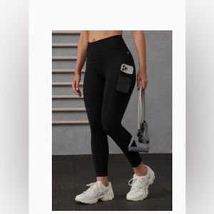 Fabletics On-the-go High Waisted Powerhold Leggings